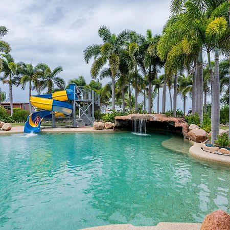 Tasman Holiday Parks - Rollingstone Экстерьер фото