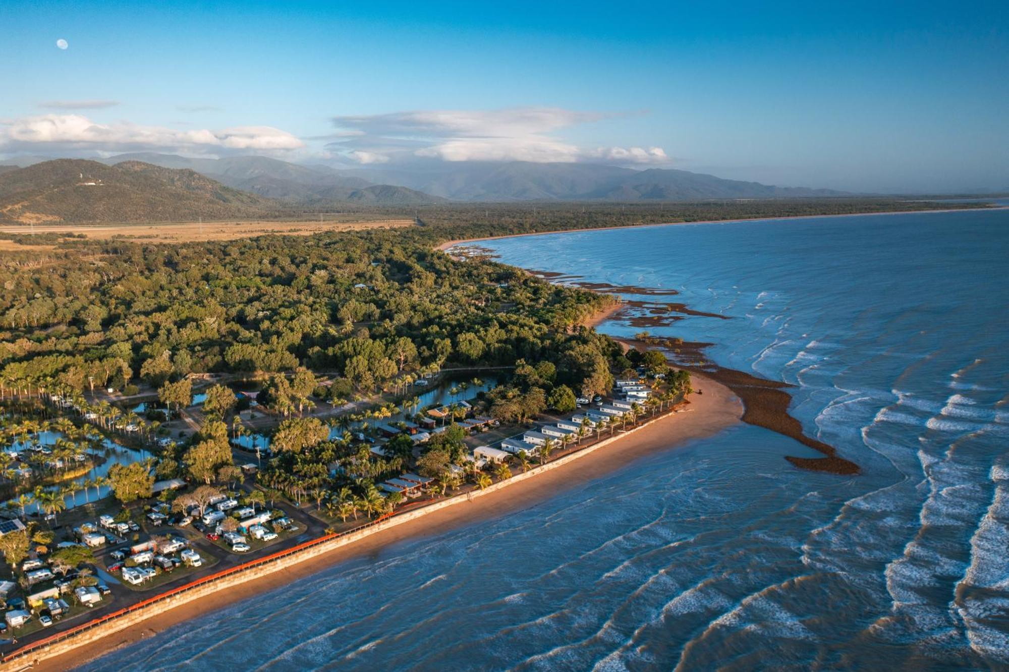 Tasman Holiday Parks - Rollingstone Экстерьер фото
