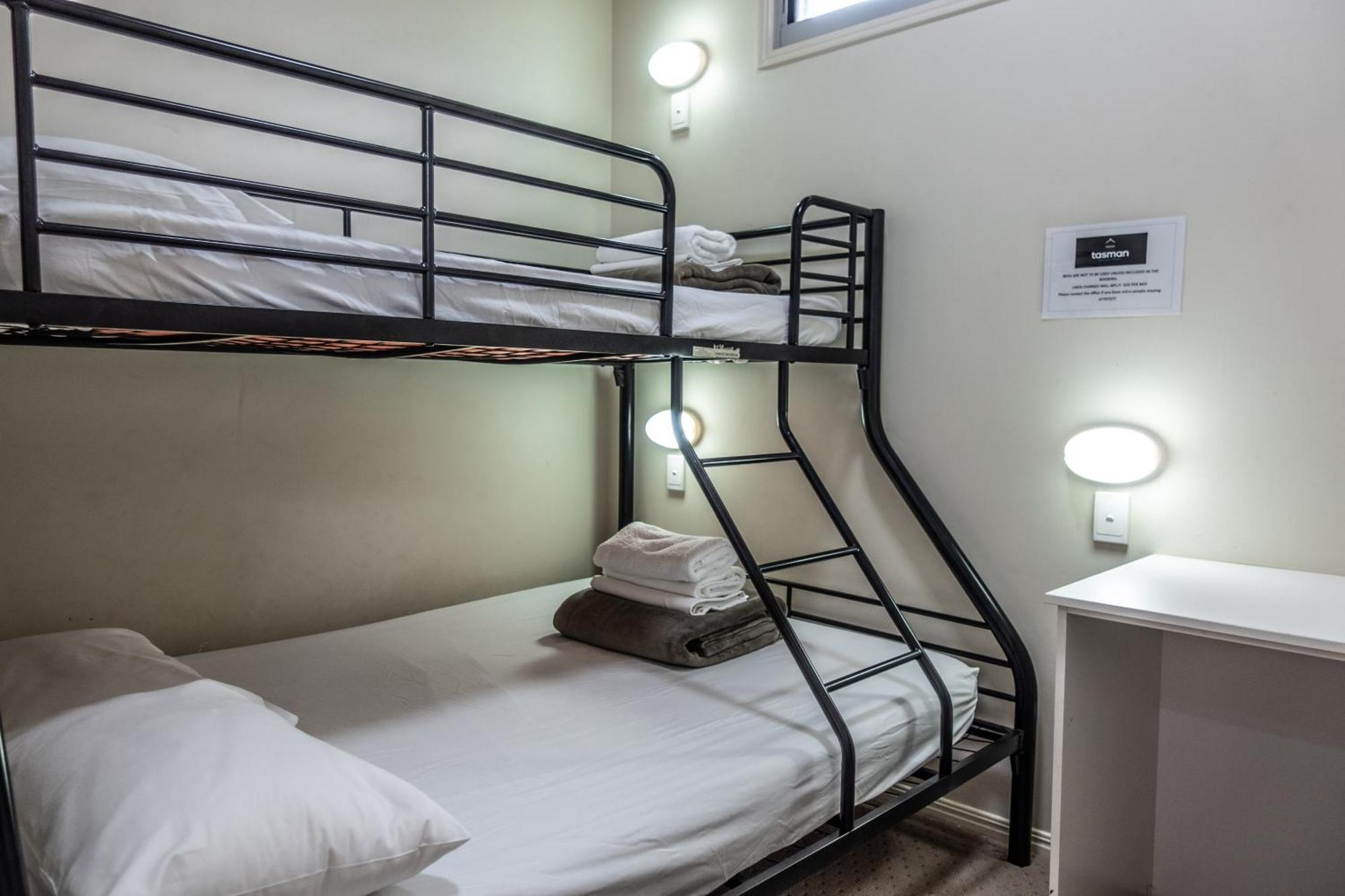 Tasman Holiday Parks - Rollingstone Экстерьер фото