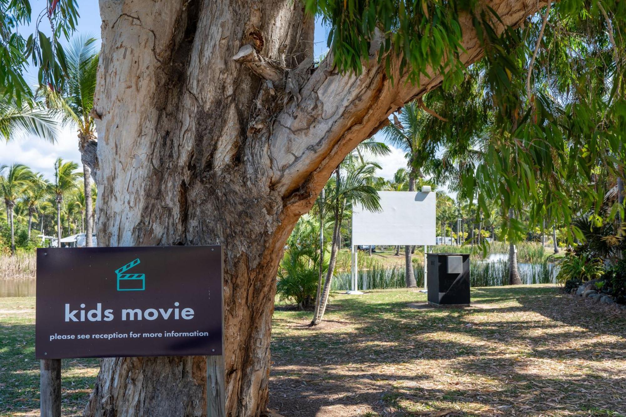 Tasman Holiday Parks - Rollingstone Экстерьер фото