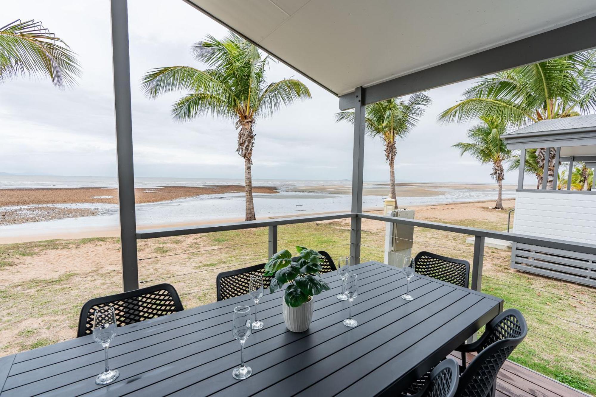 Tasman Holiday Parks - Rollingstone Экстерьер фото