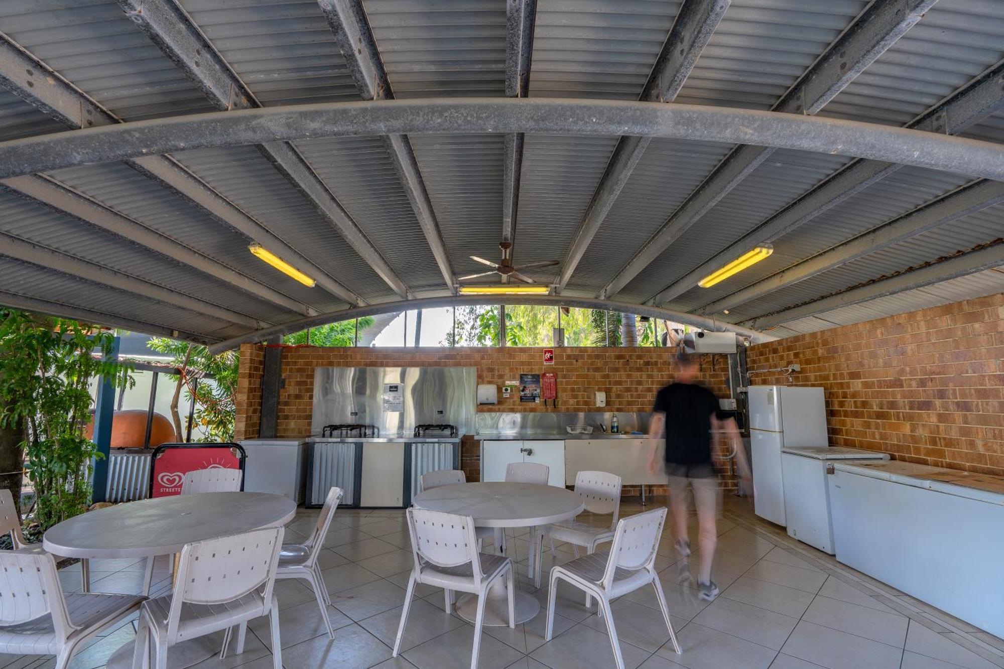 Tasman Holiday Parks - Rollingstone Экстерьер фото